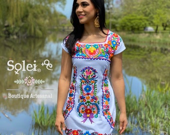 Mexikanisches Weiß Bunt Besticktes Kleid. Größe S - 3X. Wunderschönes Trachten Kleid. Mexikanisches Kleid für Frauen.