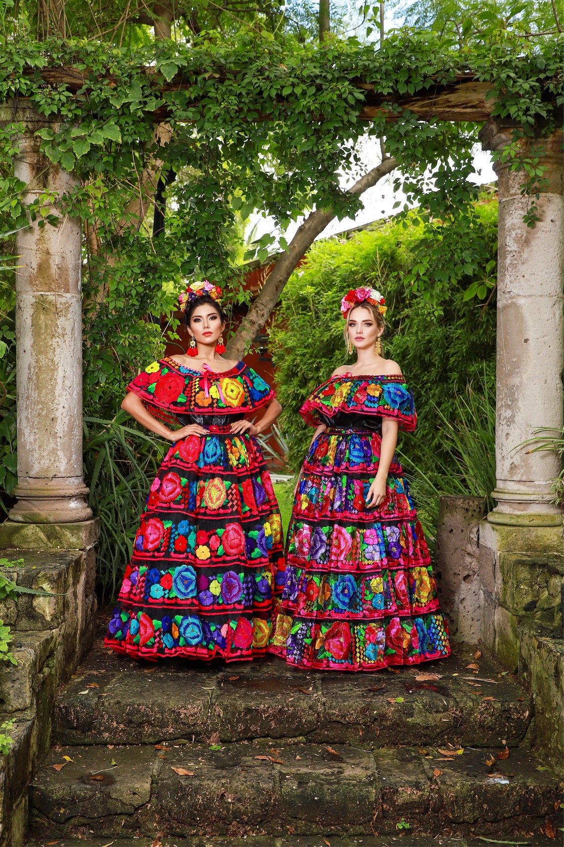 Traditional Mexican Chiapaneco Dress. Traditional Embroidered image 5