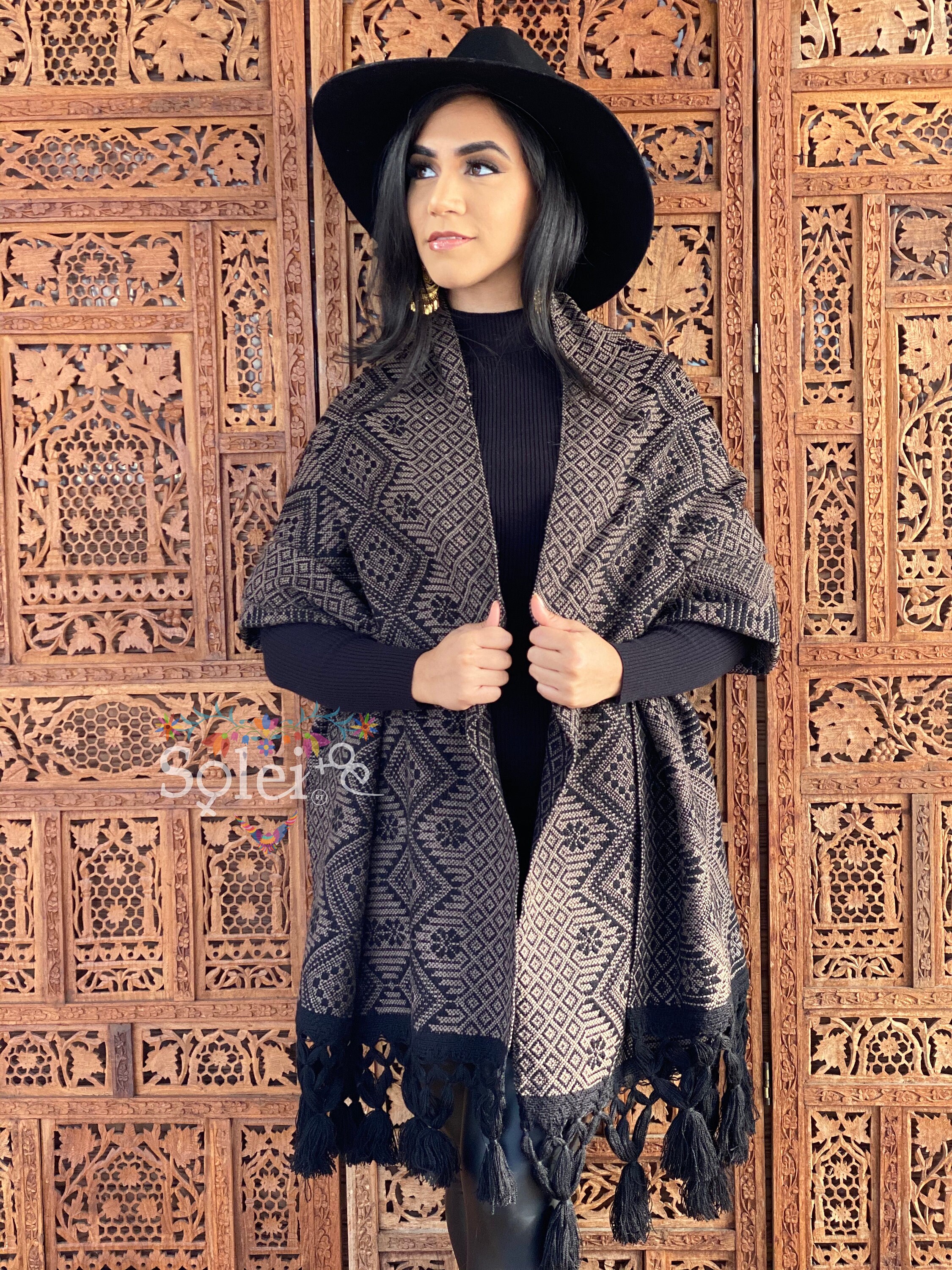 メキシコ　刺繍　ショール il_1080xN.2429972064_qbry.jpg