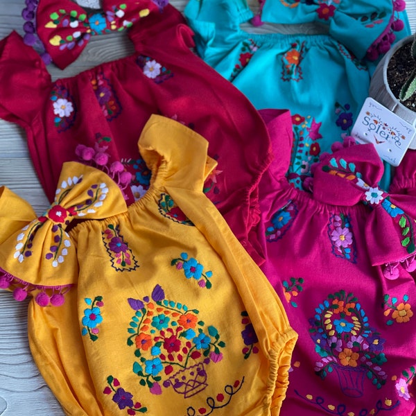 Pañalero Mexicano Tradicional para Bebe. Mono de Bebe Bordado Floral. Ropa de Bebe Auténtica Mexicana. Ropa Bebe Mexicana estilo Etnico. 