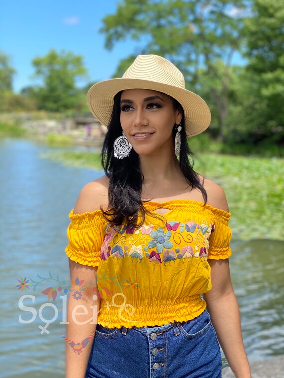 Floral Crop Top. Mexican Floral Top. Mexican Crop Top. Hand Embroidered Top. Mexican Fashion Blouse. Frida Kahlo. Mexican Fiesta.