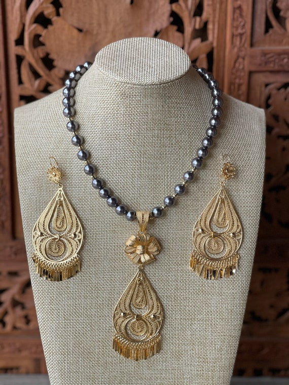 Collar y Aretes Mexicanos de Filigrana. Aretes Artesanales. -
