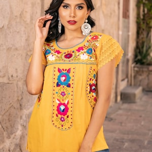 Hand Embroidered Mexican Blouse. Size S 3X. Mexican Floral Blouse. Artisanal Mexican Blouse. Hippie-Boho Top. Amarillo