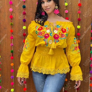 Floral Embroidered Mexican Blouse. Size S 2X. Floral Long Sleeve Blouse with Lace. Mexican Artisanal Top. Off the Shoulder blouse. Amarillo