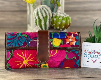 Mexican Floral Embroidered Purse. Artisanal Handbag . Colorful Mexican Clutch. Mexican Traditional Purse. Mexican Wallet for Women.