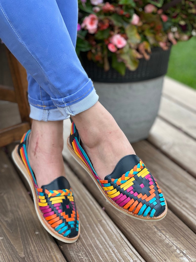 Mexican Huarache. Leather Mexican Sandal. All size Boho-Hippie Vintage Sandal.  Mexican Artisanal Huarache. Colorful leather Sandals. 