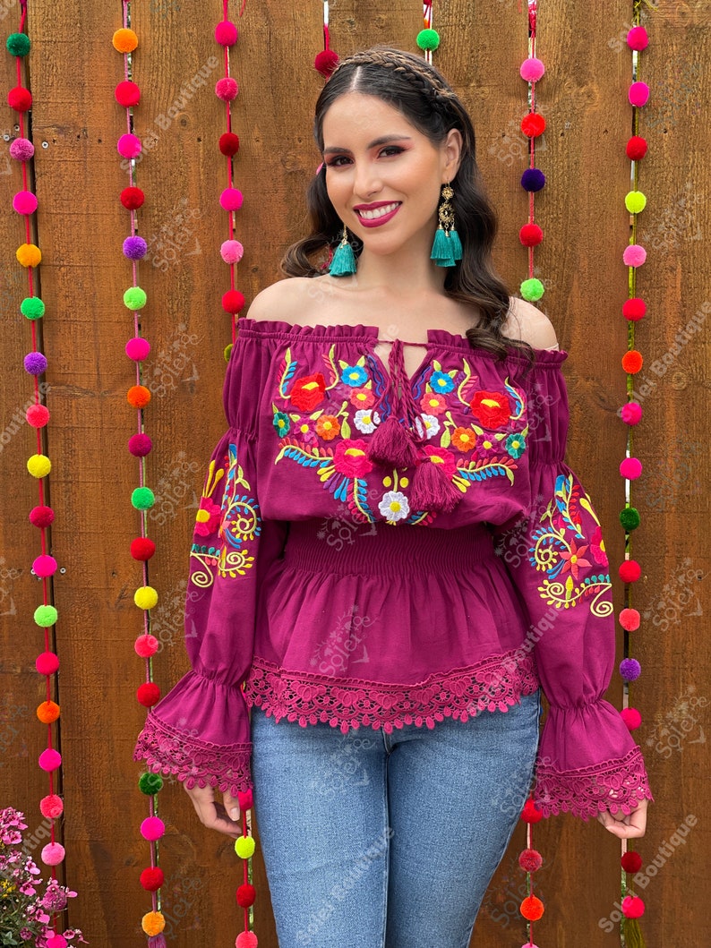 Floral Embroidered Mexican Blouse. Size S 2X. Floral Long Sleeve Blouse with Lace. Mexican Artisanal Top. Off the Shoulder blouse. Bugambilia