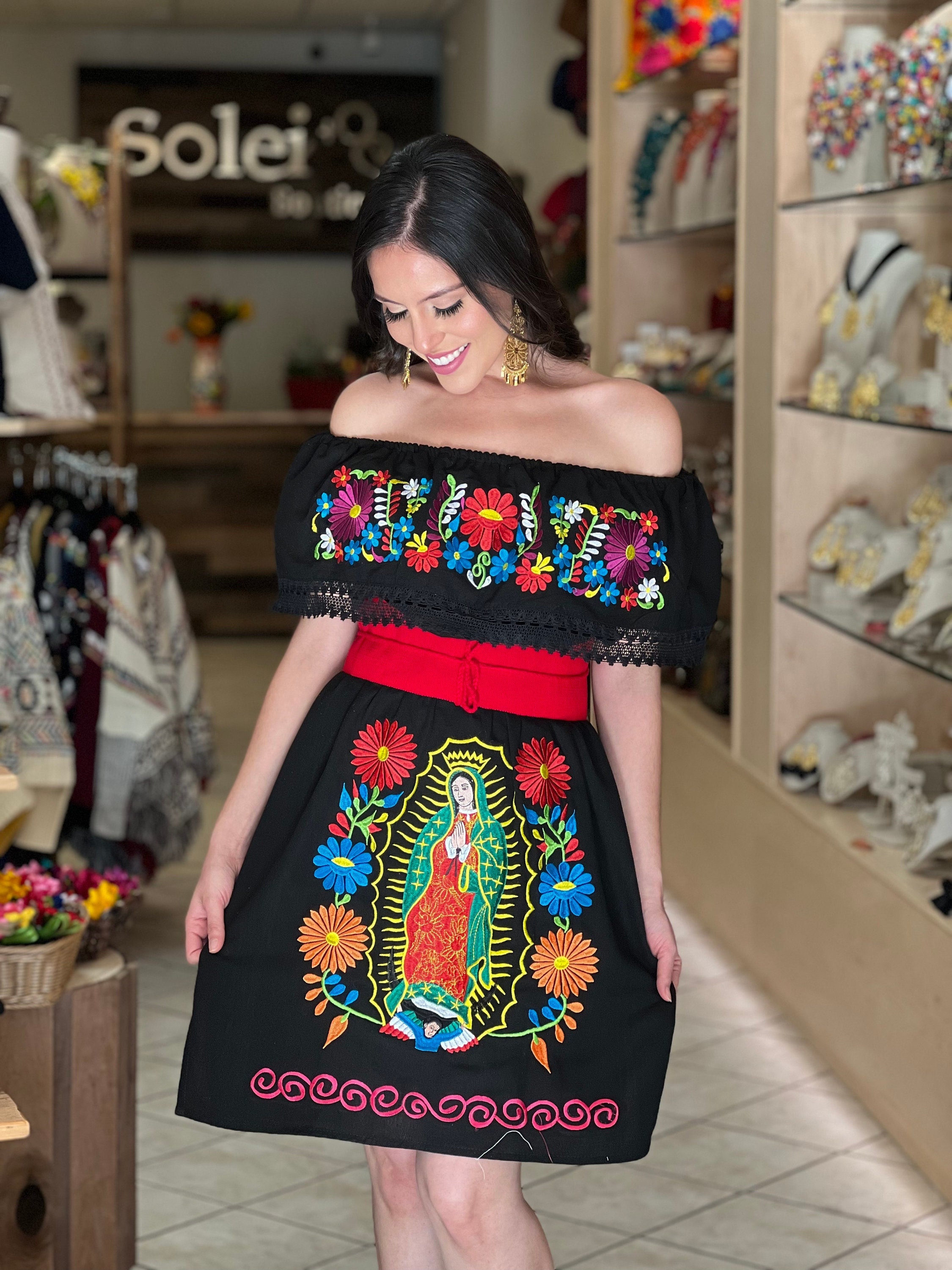 Vestido Mexicano de La Virgen de Guadalupe. Vestido Bordado - Etsy España Vestido Mexicano de La Virgen de Guadalupe. Vestido Bordado - Etsy España