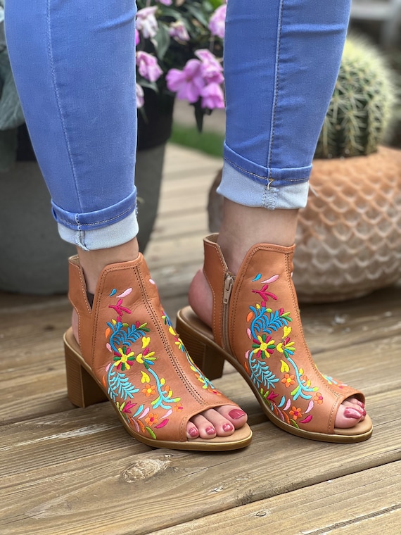 Mexican Leather Wedge Heels. All Sizes Boho-hippie Vintage. Mexican  Artisanal Shoes. Mexican Leather Heels. Leather Heels With Buckle. 