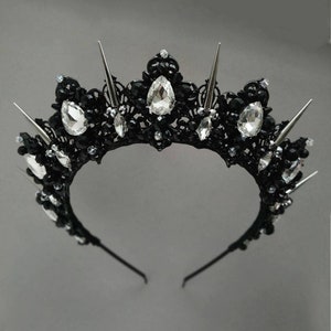 Black crown Gothic black crown Wedding tiara Bridal tiara Gothic crown Black halo crown Black headband Custom wedding crown Gothic tiara