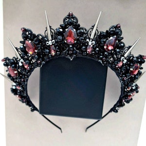Black and burgundy tiara Burgundy crown Ruby tiara Black and red tiara Black tiara Black crown Gothic crown Black halo crown Garnet tiara