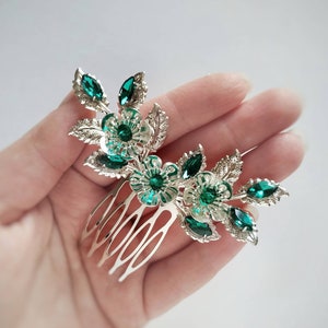 Emerald hair piece Emerald hair comb Green hair accessory Prom accessories Emerald headpiece Bridesmaid hair pin Green headpiece