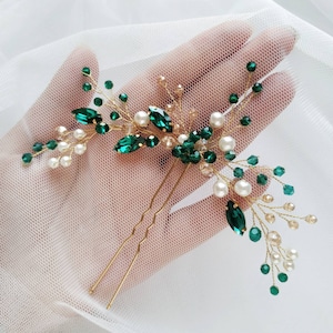 Emerald hair pin with pearl Emerald hair piece Green hair clip Green hair accessory Emerald headpiece Wedding hair piece Wedding hair pins