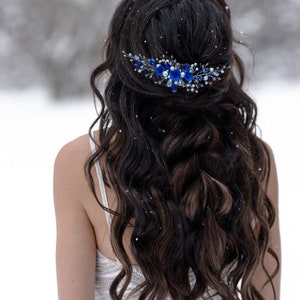 Blue hair comb gold Sapphire hair comb Flower hair comb Blue hair piece Blue bridal comb Blue and gold hair accessory Blue hairpiece
