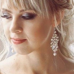 Bridal earrings pearl Wedding earrings pearl earrings wedding Crystal and pearl earrings Pearl and crystal bridal earrings Bridal jewelry
