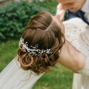 Pearl headpiece for bride Bridal headpiece Bridal hair piece Wedding hair piece Wedding headpiece Bridal hair vine Wedding hairpiece pearl