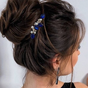 Navy blue hair comb Crystal hair comb Bride something Blue bridal comb Crystal hair comb Pearl hair comb Wedding hair comb Bridal hair piece