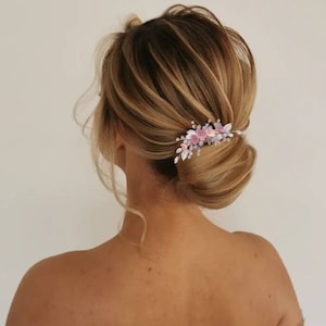 Delicate pink floral hair comb Light pink hair comb Gift Bridesmaids hair accessories Floral hair comb Wedding hair pin Bridal hair comb