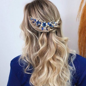Blue hair comb Something blue Flower hair comb Blue hair piece Blue bridal comb Blue hair accessory Blue hairpiece Royal blue hair comb