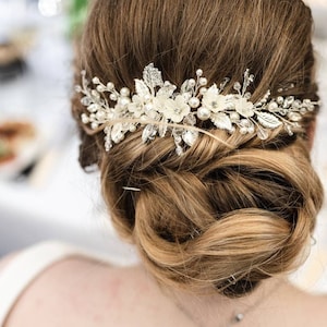 Bridal hair comb Floral hair comb wedding hair comb Pearl bridal jewelry Flower hair comb Pearl hair comb Bridal hair piece Pearl hair pins