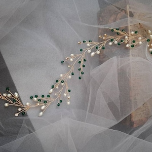 Green anf gold hair vine Emerald hair vine Emerald hair piece Emerald headpiece Emerald headband Green headband Emerald Green hair piece