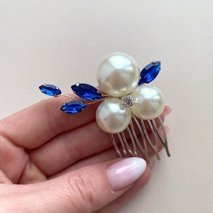 Bride something Blue bridal comb Blue hair comb Pearl hair comb Wedding hair comb Bridesmaid pins Wedding hair piece Bridal hair piece