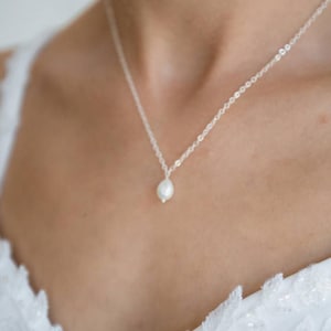 Minimalistic necklace Simple bridal necklace Bridal jewelry set Pearl jewelry set Pearl necklace  Bridal necklace set Pendant necklaces