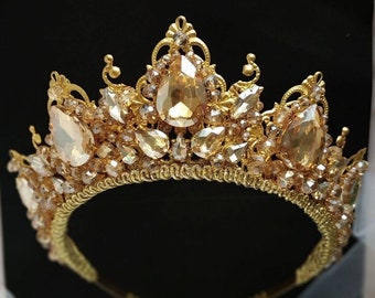 Gold quinceanera crown Birthday crown Quinceanera tiara Quinceanera jewelry Sweet 16 tiara Sweet 16 crown Gold tiara Champagne tiara