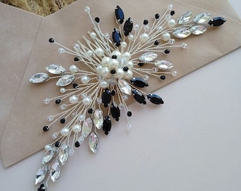 Black hair comb Bridal hair comb Black and crystal bridal hair piece Black wedding Black hair vine Black hair pin Prom hair accessory