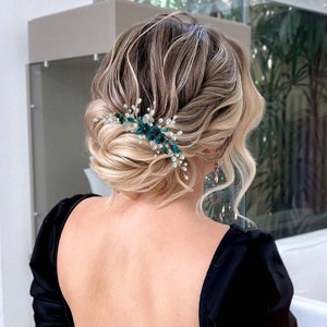 Peigne émeraude avec fleurs Postiche émeraude Bandeau floral émeraude Peigne vert émeraude Bijoux pour cheveux émeraude Peigne vert émeraude Only hair comb