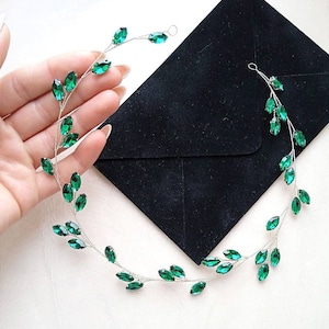 Emerald halo Simple emerald hair vine Wedding hair accessories Crystal hair vine Green hair piece Bridal hair vine Emerald headpiece