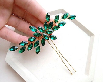 Emerald hair pin Green har pin Green hair piece Emerald hair piece Green hair accessory Bridesmaid hair pins Crystal hair pins