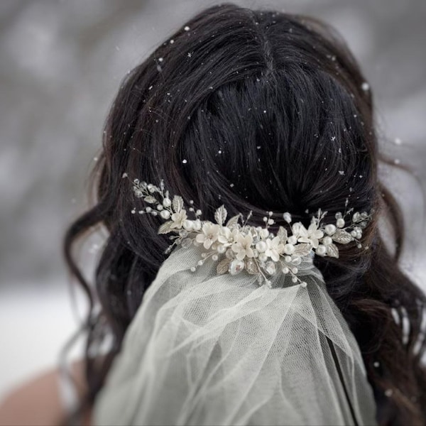 Floral hair comb Wedding flower comb Bridal hair piece Pearl hair comb Boho hair comb Flower hair comb Wedding veil comb Floral headpiece