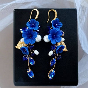 Royal blue earrings Navy blue earrings Bridal earrings with flowers Dark blue earrings Wedding earrings Crystal earrings Bride earrings
