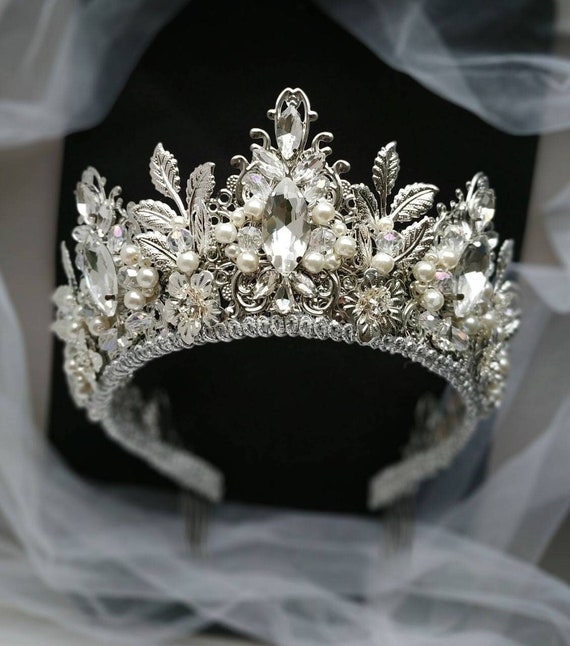 Pearl Bridal Tiara | Wedding Crown | Crystal Leaf Headband  display picture 2