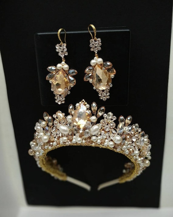 Gold Pearl Bridal Tiara | Wedding Crown With Pearls | Luxury  display picture 3