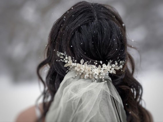 Floral Bridal Hair Comb | Pearl & Crystal Wedding Headpiece  display picture 3