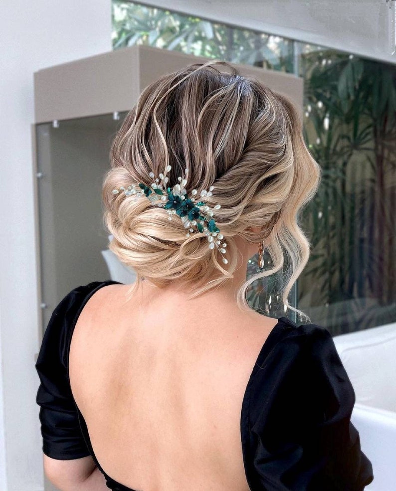 Peigne émeraude avec fleurs Postiche émeraude Bandeau floral émeraude Peigne vert émeraude Bijoux pour cheveux émeraude Peigne vert émeraude Only hair comb