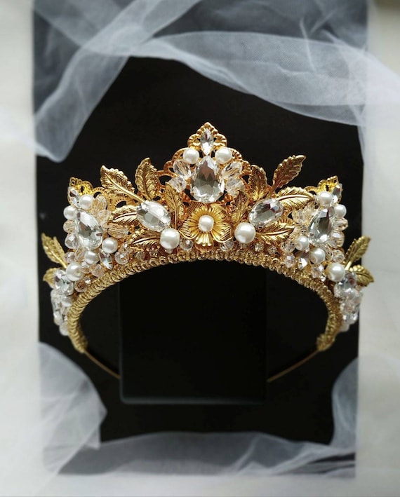 Gold Leaf Bridal Tiara Rhinestones Wedding Crowns Headpiece for Women Amazon.com : Unicra Gold Leaf Crown Leaves Tiara Bridal  main image 2