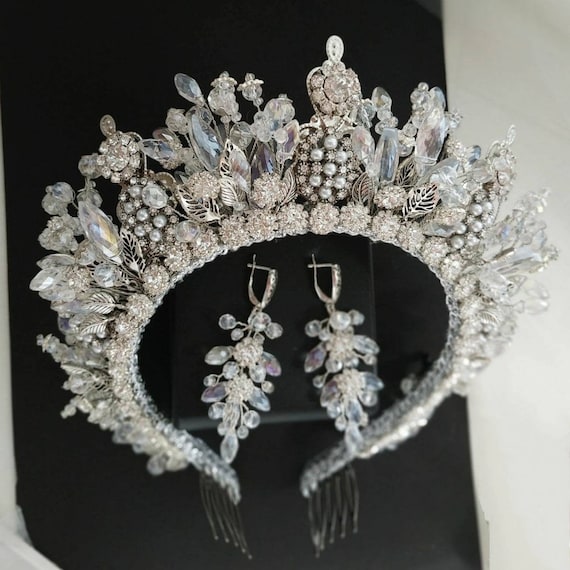 Crystal Bridal Tiara and Earrings | Silver Wedding Crown - Etsy display picture 2