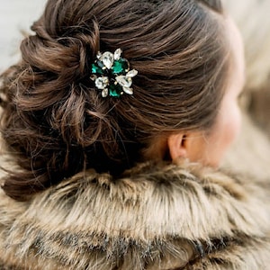 Emerald hair pin Emerald hair comb Bridesmaid hair pin Emerald hair clip Bridesmaid hair comb Emerald hair piece Green hair pin Barrette