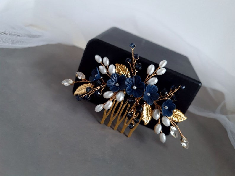 Navy blue jewelry set Navy blue hair comb Navy jewelry set Navy blue earrings Blue hair combs Navy blue hair comb Something blue bride image 10