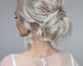 Pearl bridal hair comb | Wedding hair accessory | Handmade classic hairpiece