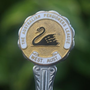 Vintage lepel Australian Pensioners League Western Australia Souvenir