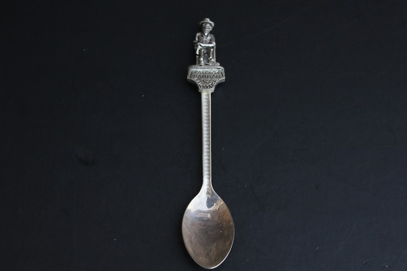 Vintage Australian Souvenir Spoon Paddy Hannan Kalgoorlie Gold Mine in Western Australia