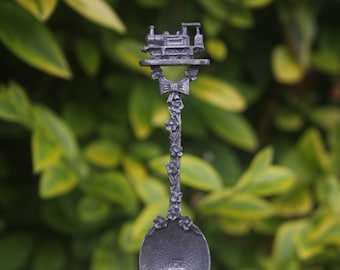Cuillère en étain vintage A.E. Williams Train locomotive cadeau de transport