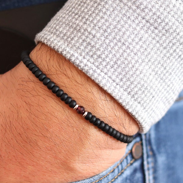 Bracelet grenat pour hommes, bracelet de guérison empilable, bracelet en pierre de naissance de janvier, petit bracelet de perles noires, bracelet extensible, cadeau pour hommes