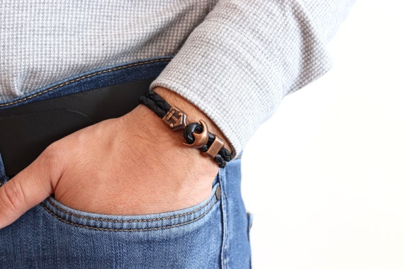 Bracelet with hotsell anchor clasp