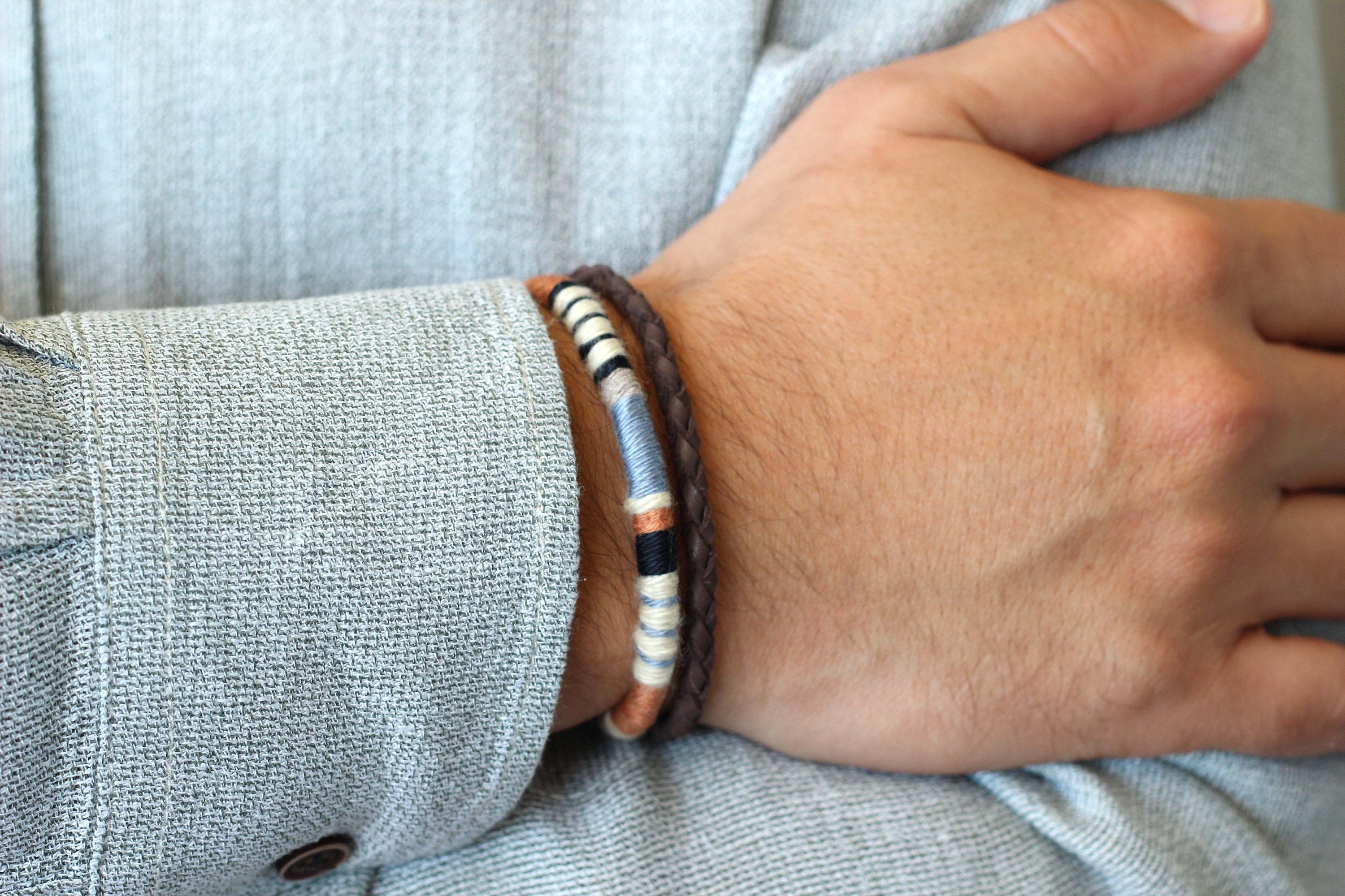 Polsino Pelle Nero Braccialetto Da Uomo In Vera Pelle Nera - Polsino Stile Surfer, Larghezza 1.6 Cm, Semplice Ed Elegante Braccialetto In Vera Pelle