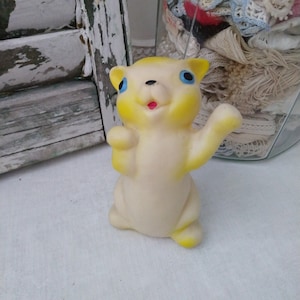 1950&#39;s Vintage Squeaky Rubber Child&#39;s Kitty Cat Toy